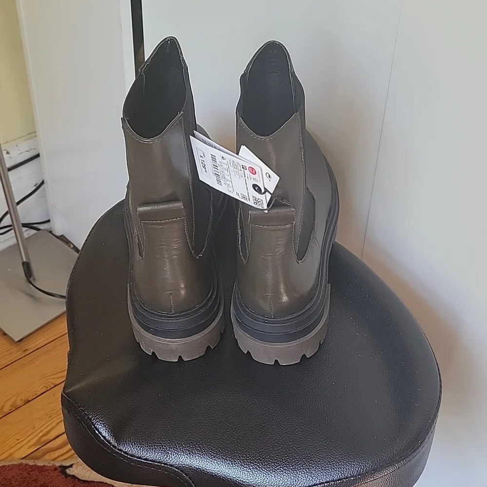 🎉HP🎉NWT ZARA LEATHER ANKLE BOOTS - Picture 7 of 17